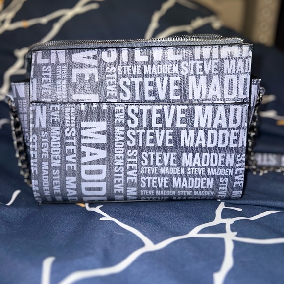 Steven Madden Crossbody - Picture 3 of 4